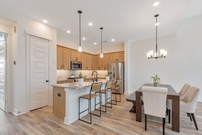 Building Photo - 10927 Keaton Landing Dr
