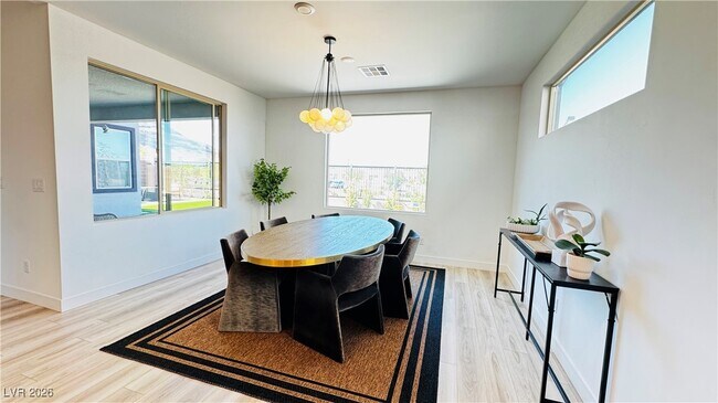 Building Photo - 9836 Starlight Ridge Ave