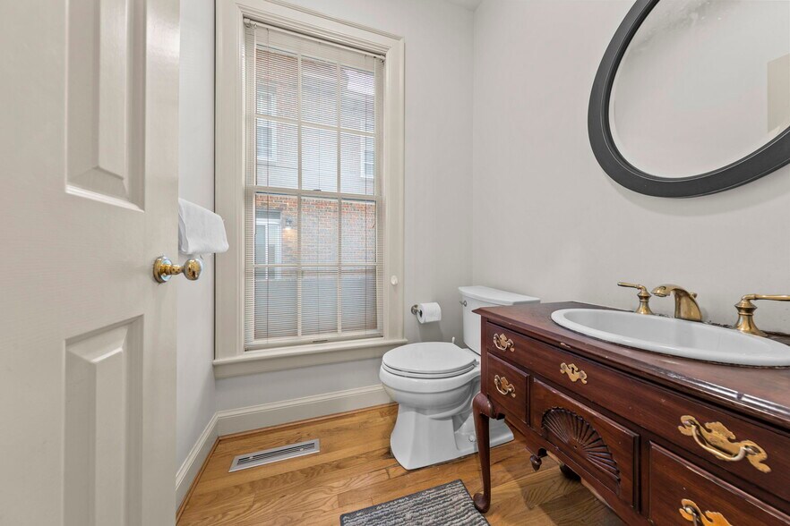 Building Photo - 325 Raleigh Ave