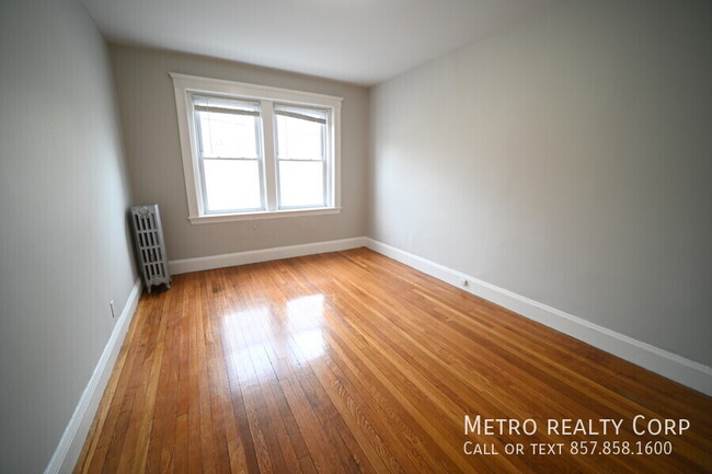 Building Photo - Charming 1-Bed Near Porter Square