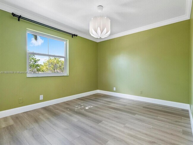 Building Photo - 1175 Peregrine Way