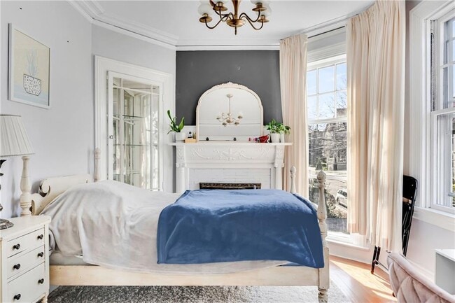 Building Photo - 21 Elton St