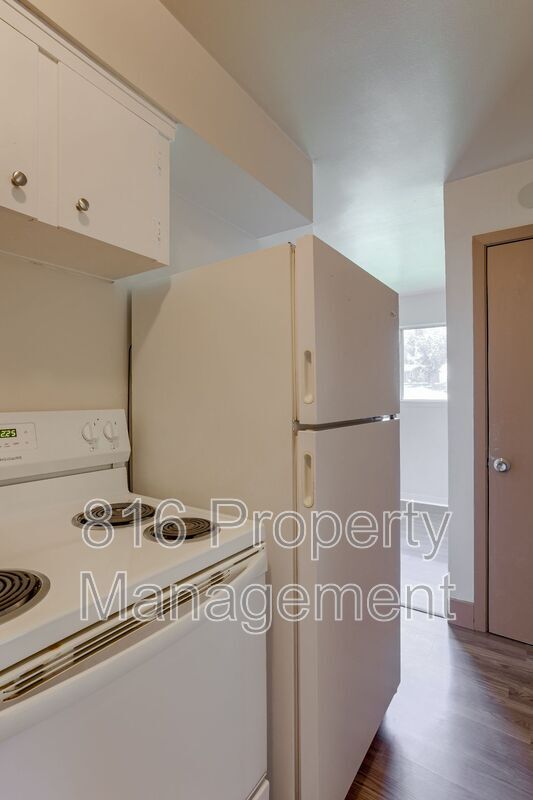 Building Photo - 15411 Barat Ave