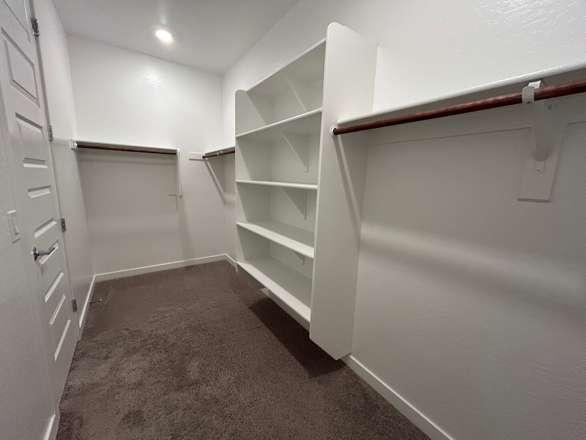 Building Photo - 1168 E Sabino Dr