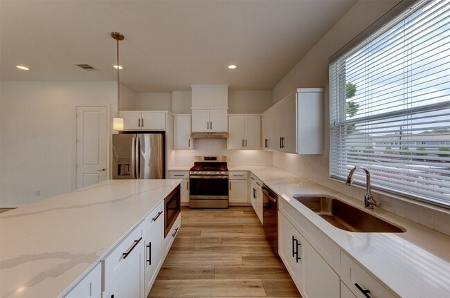 Building Photo - 1526 Ojeman Rd