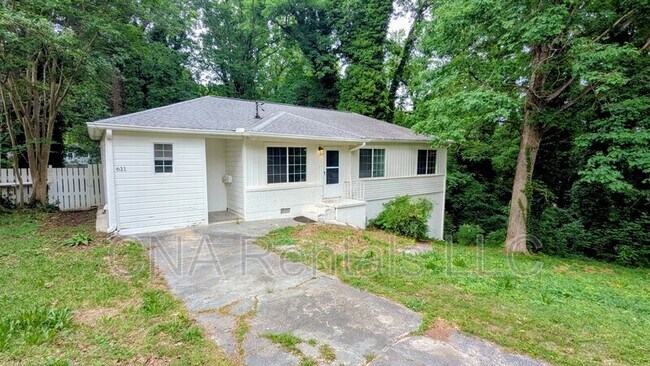 Building Photo - 631 Blackhawk Cir
