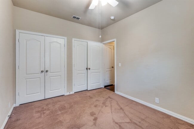 Building Photo - 4920 Lemon Grove Dr