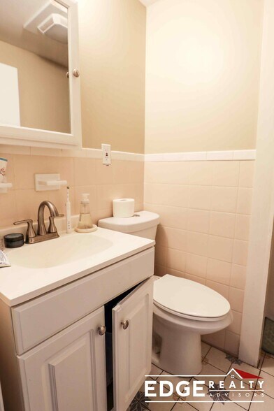 Building Photo - 24 Union St