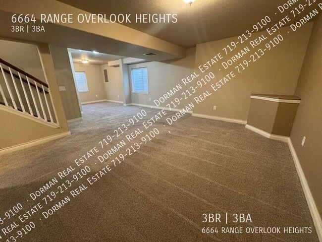 Building Photo - Beautiful 3 Bedroom Townhome