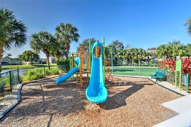 Building Photo - 8884 Fawn Ridge Dr