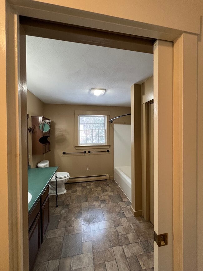 Building Photo - 2-12 Yvonne St