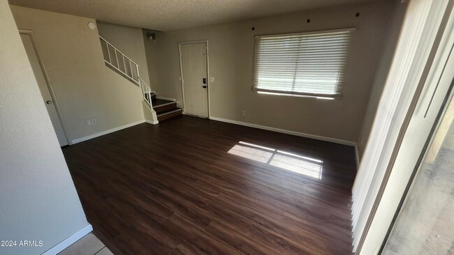 Building Photo - 5844 N 48th Ave