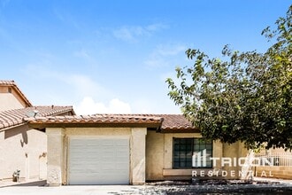 Building Photo - 523 Bayberry Dr