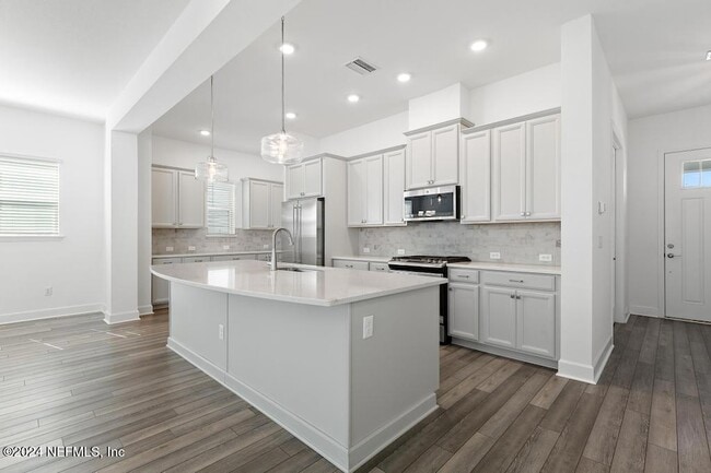 Building Photo - 116 Alston Dr