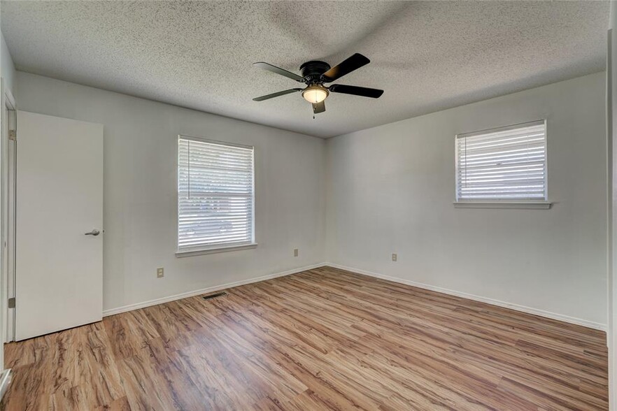 Building Photo - 1124 Merrymen Grn