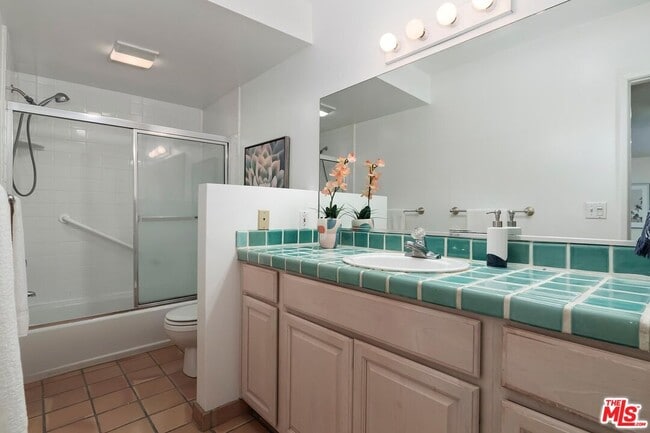 Building Photo - 1351 N Crescent Heights Blvd