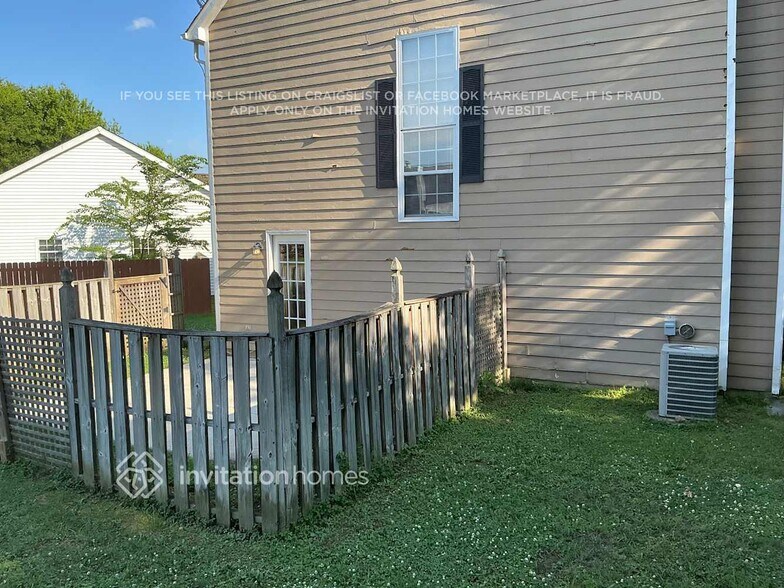 Building Photo - 12000 Cartgate Ln