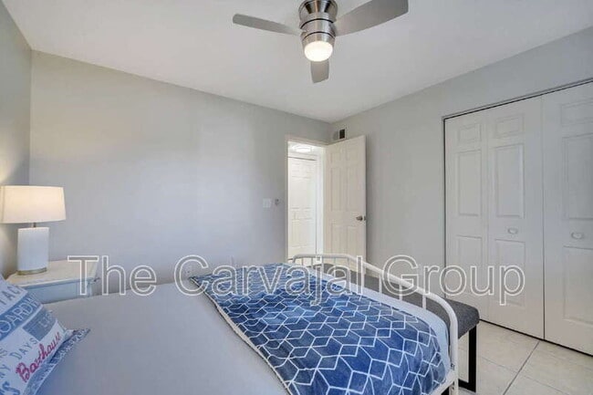 Building Photo - 2404 Gallery View Dr