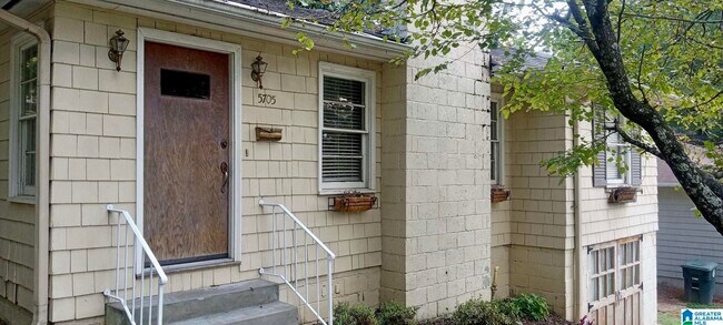 Building Photo - 5705 6th Ct S