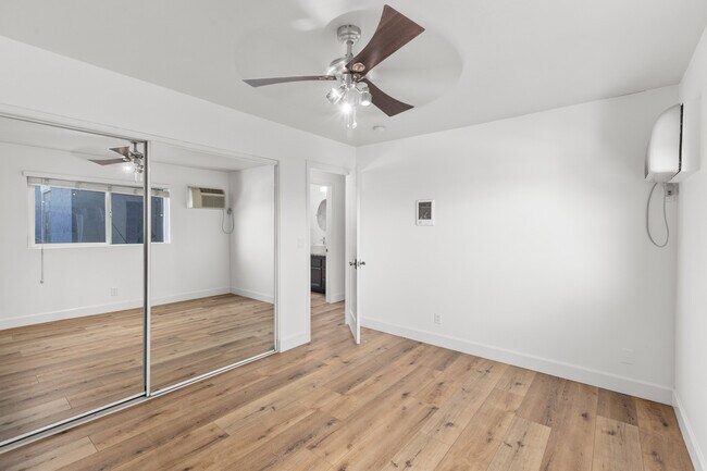 Building Photo - 725 Washington Heights Rd