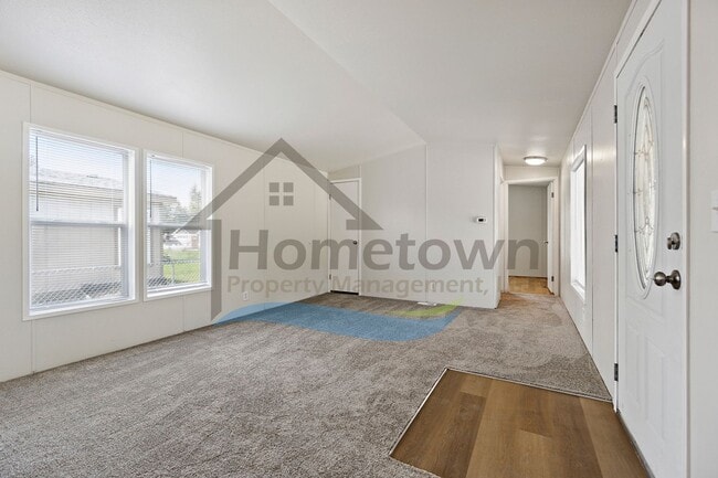 Building Photo - 5563 E Grove Ave