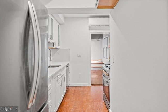 Building Photo - 1312 19th St NW