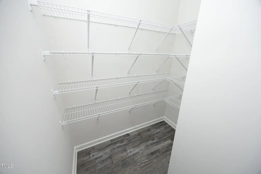 Building Photo - Room in Townhome on Excelsior Grand Ave