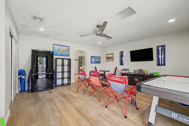 Building Photo - 3346 E Cochise Rd