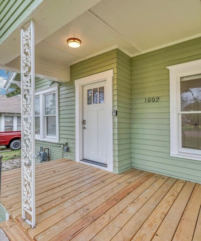 Building Photo - Newly Remodeled 4BD 2BA Home in Waco
