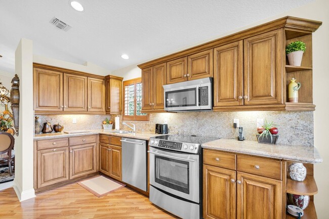 Building Photo - 222 Legendary Cir