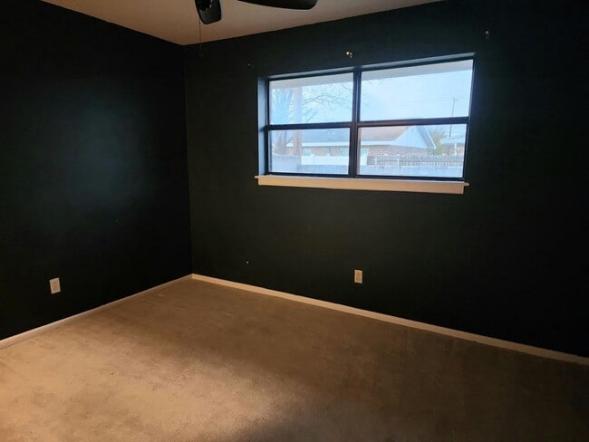 Building Photo - 1209 Libra Dr