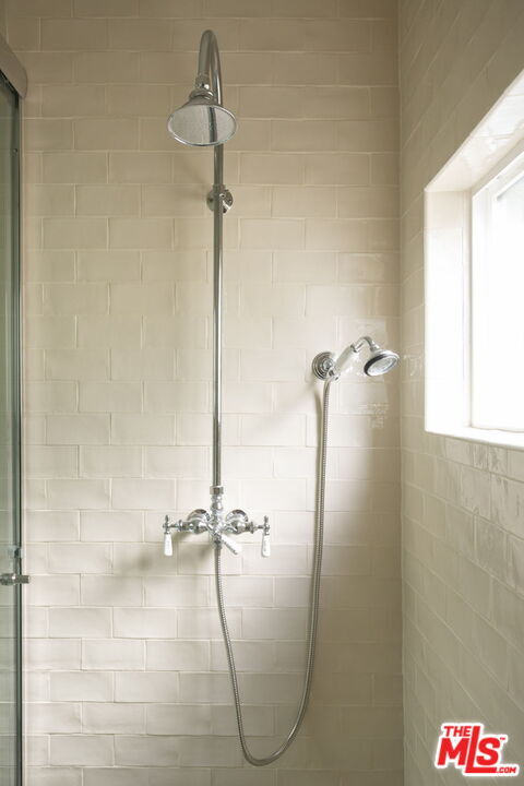 Building Photo - 727 N La Fayette Park Pl