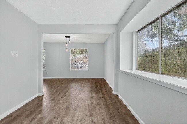 Building Photo - 7331 Misty Morning Dr