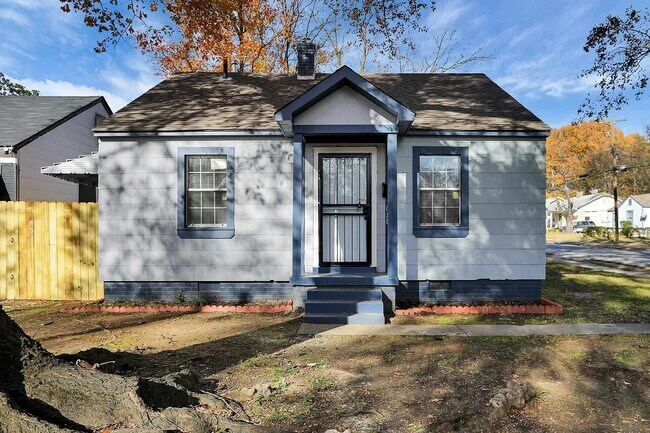 Building Photo - 3088 Manhattan Ave