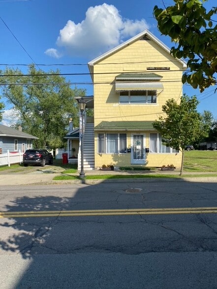 Primary Photo - 550 Washington Ave