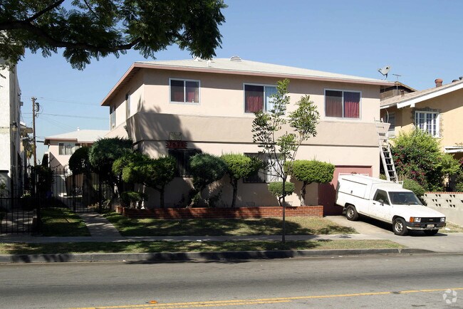 Building Photo - 1577 Pine Ave