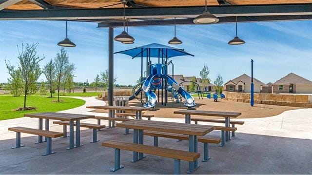 Building Photo - 5449 Finbrooke Dr