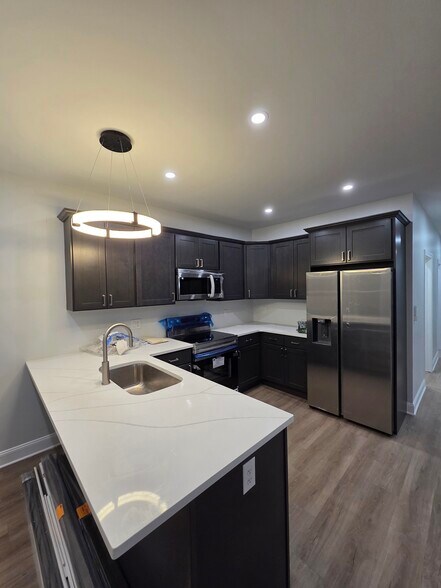 Building Photo - 840 2nd St