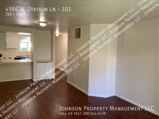 Building Photo - 4986 W Station Ln