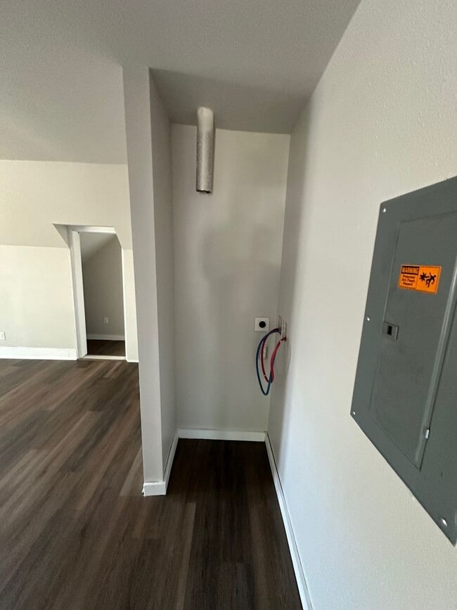 Building Photo - 723/725 Frederick St