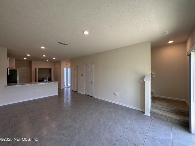 Building Photo - 878 Observatory Pkwy