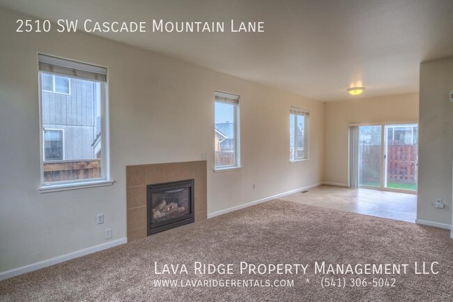 Building Photo - 2510 SW Cascade Mountain Ln