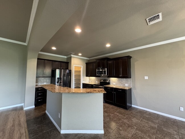 Building Photo - 502 Westchester Ct