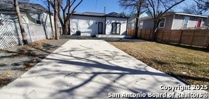 Building Photo - 1219 N Olive St