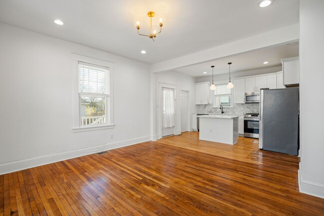 Building Photo - Spacious Corner-Lot Home on Carolina Ave