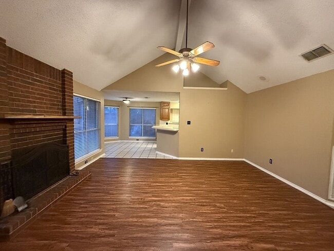 Building Photo - 7012 Bernadine St