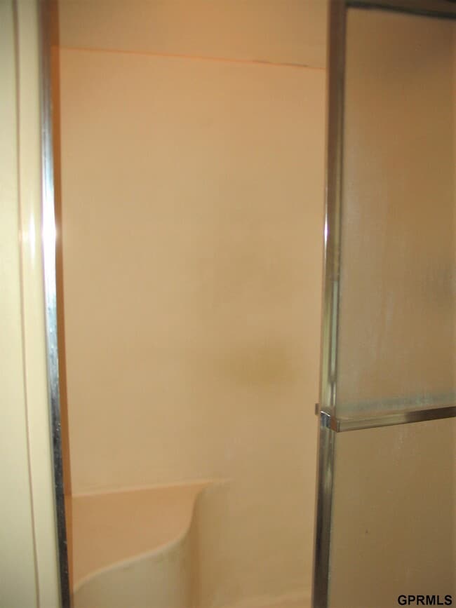 Building Photo - 303 Pierce St