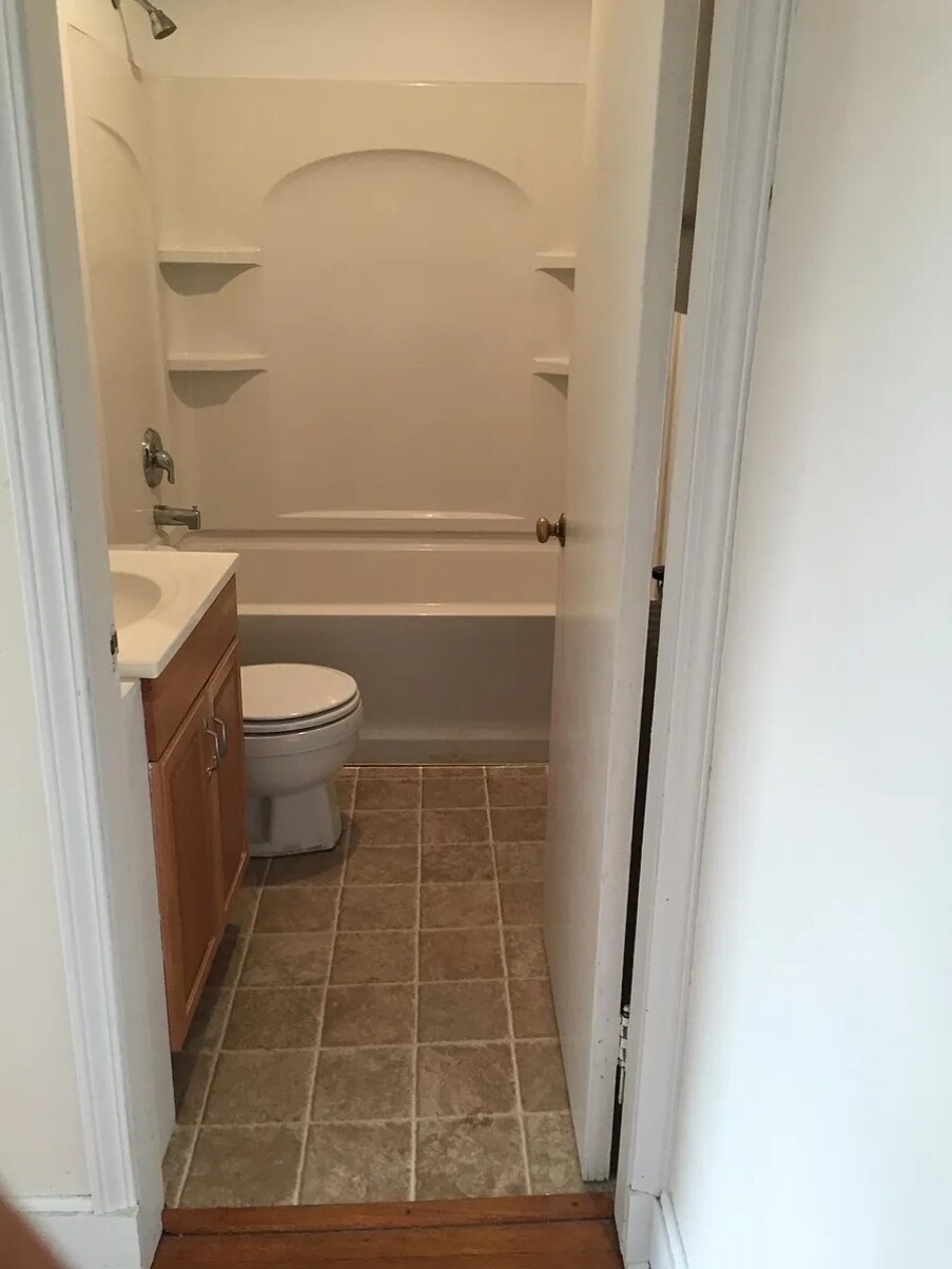 Bathroom - 563 W 4th St