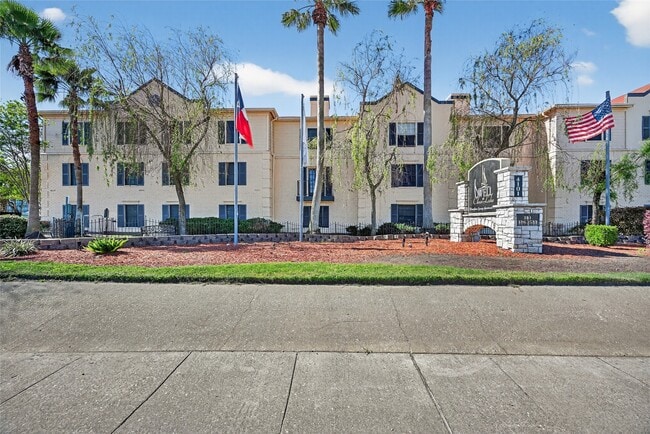 Building Photo - 4101 E NASA Pkwy