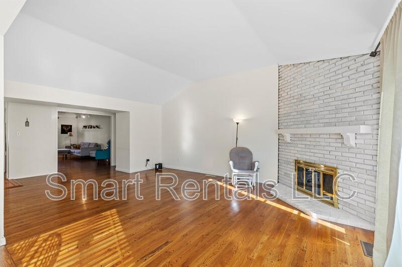 Building Photo - 12958 Ambois Dr